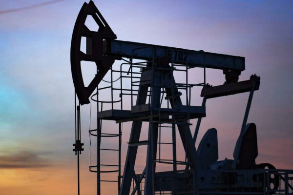 Россия сокращает добычу нефти