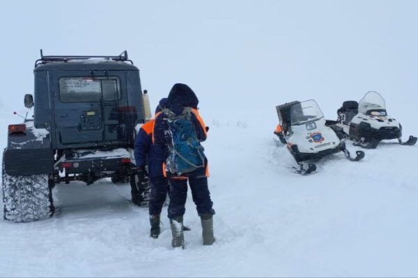 Все туристы вызволены из снежного плена по дороге на Териберку