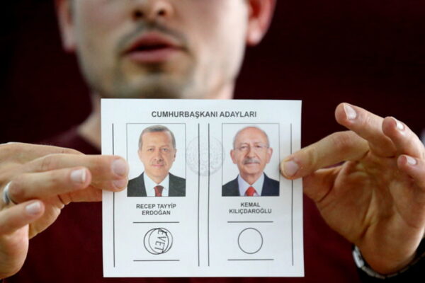 Эрдоган после обработки 28,1% бюллетеней лидирует на выборах президента Турции