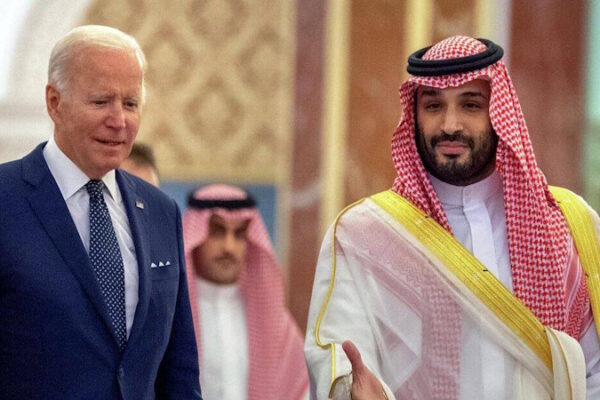 Саудовская Аравия уменьшает зависимость от США
