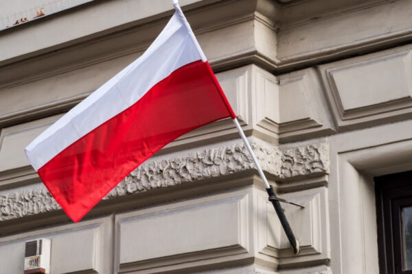 Власти Польши в преддверии выборов повышают минимальную зарплату