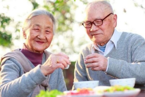 Число японских долгожителей в возрасте старше 100 лет впервые превысило 92 тыс. человек