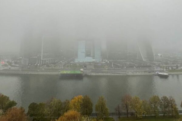 Более 20 рейсов задержали или отменили в аэропортах Москвы из-за тумана
